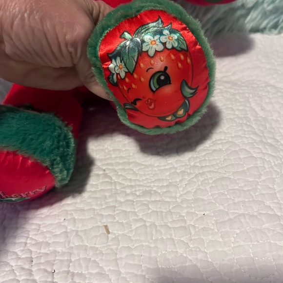 50% off w ❤ Retired Build A Bear Workshop Shopkins Strawberry Kiss Bear Plush - Picture 5 of 6